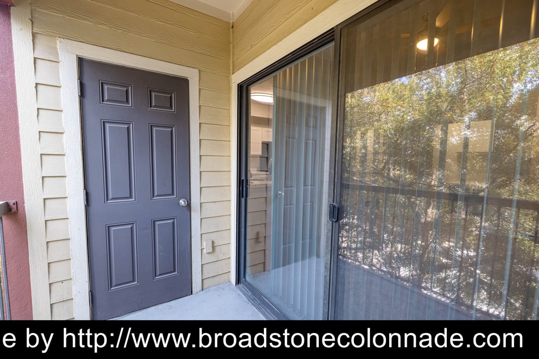 Broadstone Colonnade - 18